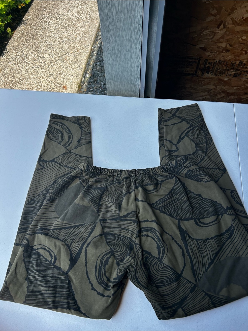 Fenini nwts. Olive Abstract Print Wide-Leg Pants - Picture 11 of 12